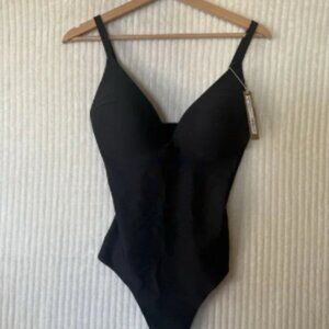 SKIMS BODY PUSH-UP THONG BODYSUIT ONYX Size Medium New With Tags $128